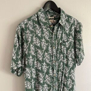 Bridge & Burn Men’s Green Paisley Button Down Shirt Size Small
